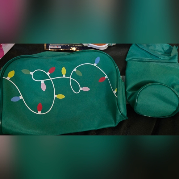 Disney Playpack Green Lunch Pouch Stretchy Creature Play Pack & Socks 5pc Bundle - Picture 2 of 6